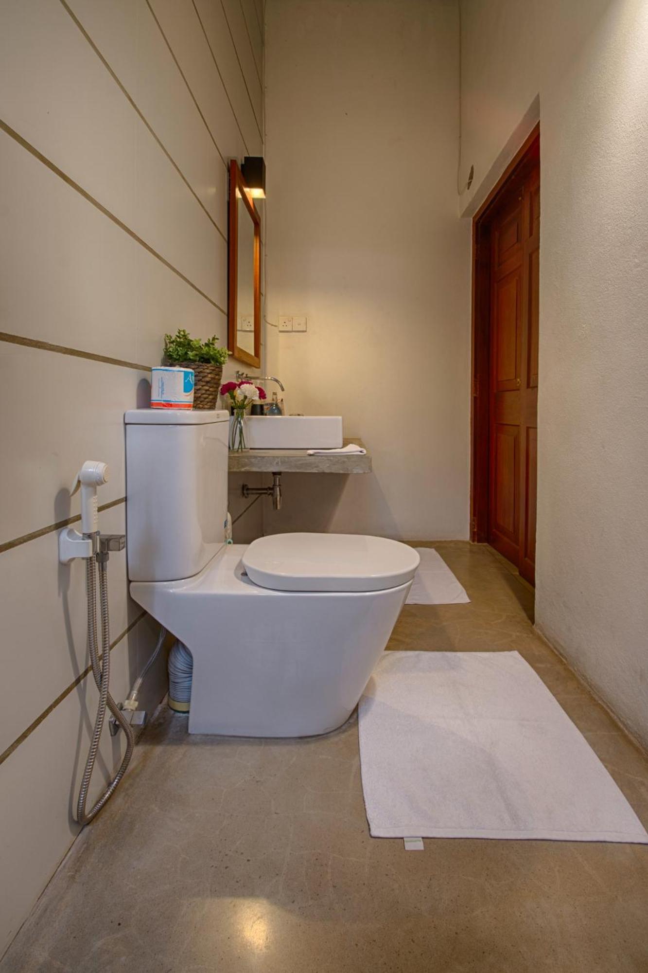 Om Shambhala Bed & Breakfast โคลอมโบ ภายนอก รูปภาพ