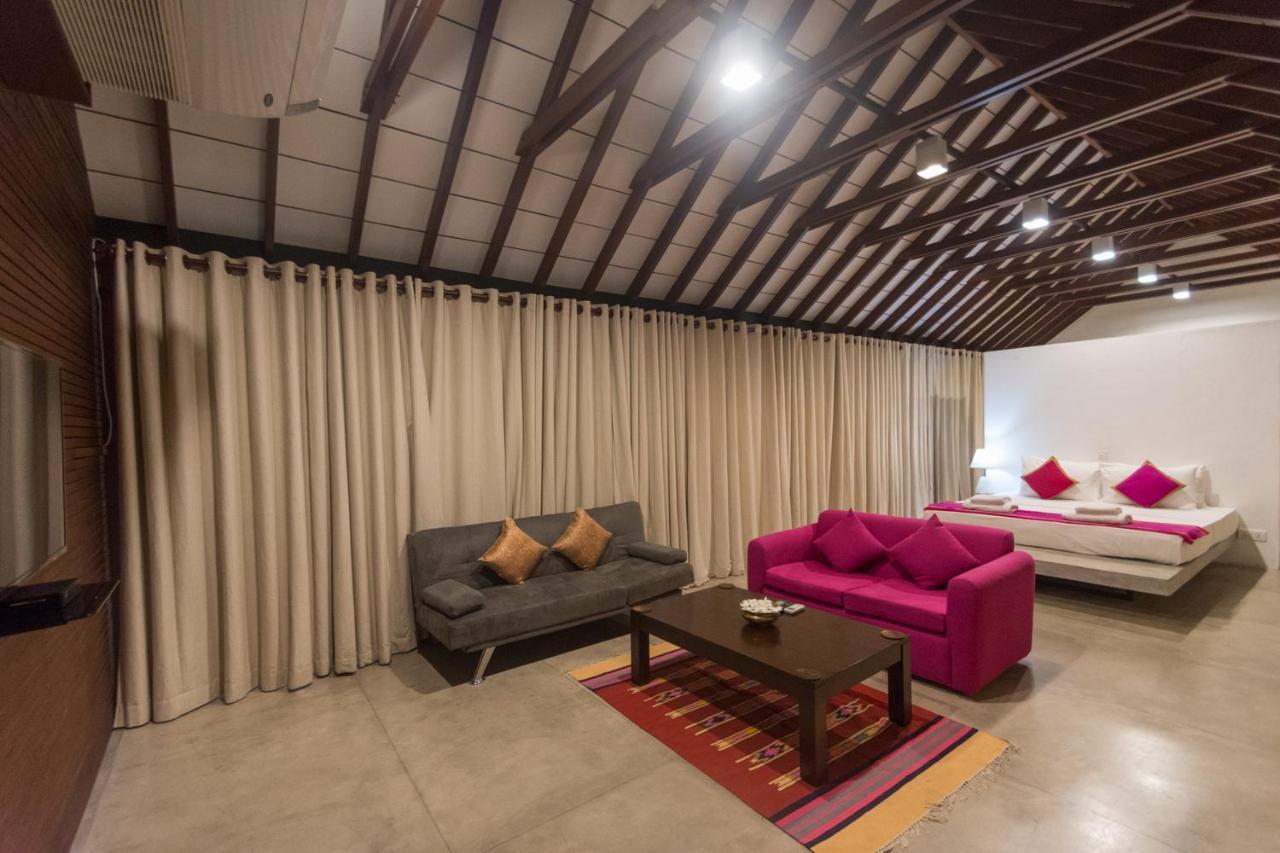 Om Shambhala Bed & Breakfast โคลอมโบ ภายนอก รูปภาพ